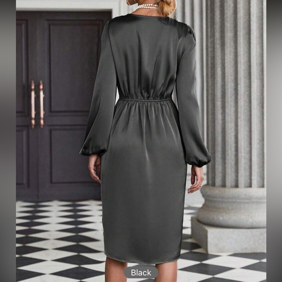 Satin lantern long sleeve surplice v neck midi dress black - Picture 3 of 4